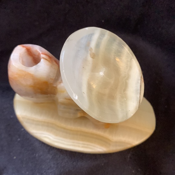 Vintage Carved Onyx Man in a Sombrero Toothpick Holder - Picture 3 of 6